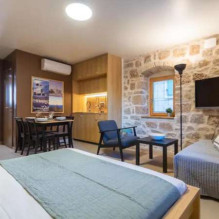 Apartman Mila Komiza